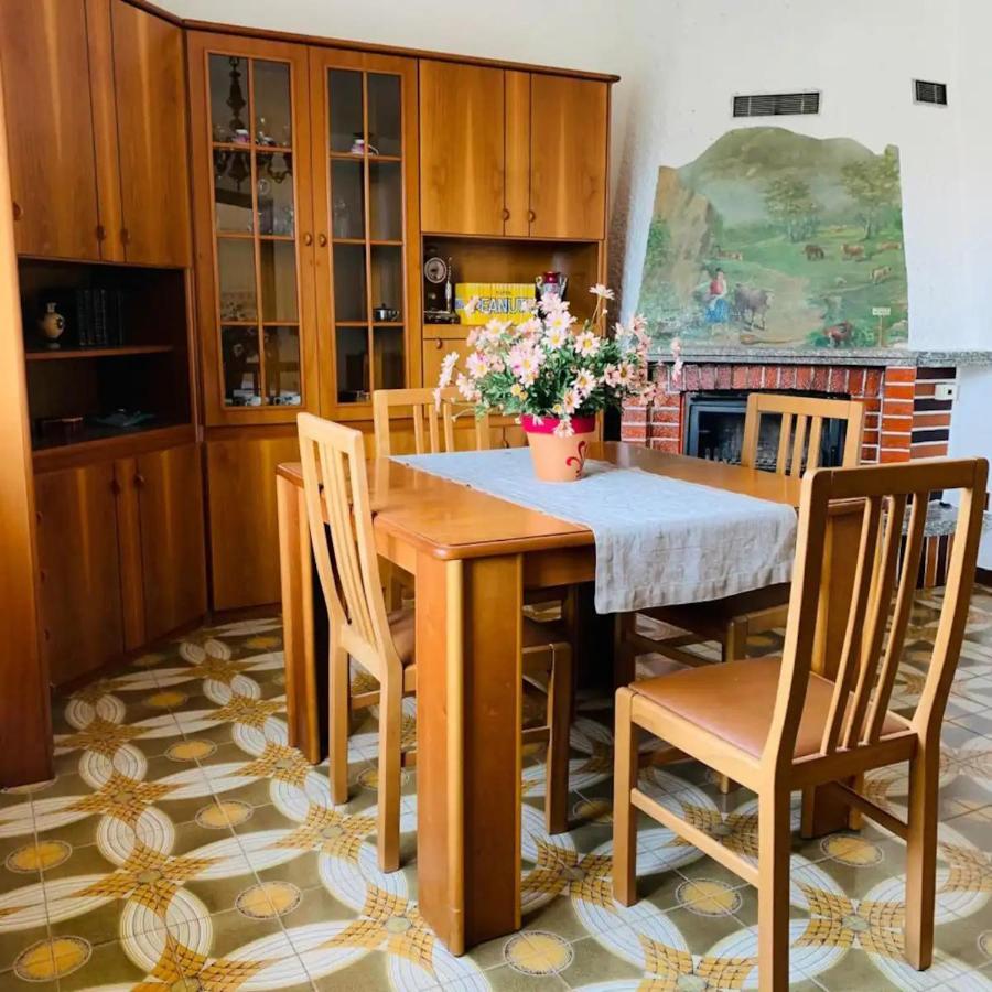 Casavacanze Sottocolle Valmorea エクステリア 写真